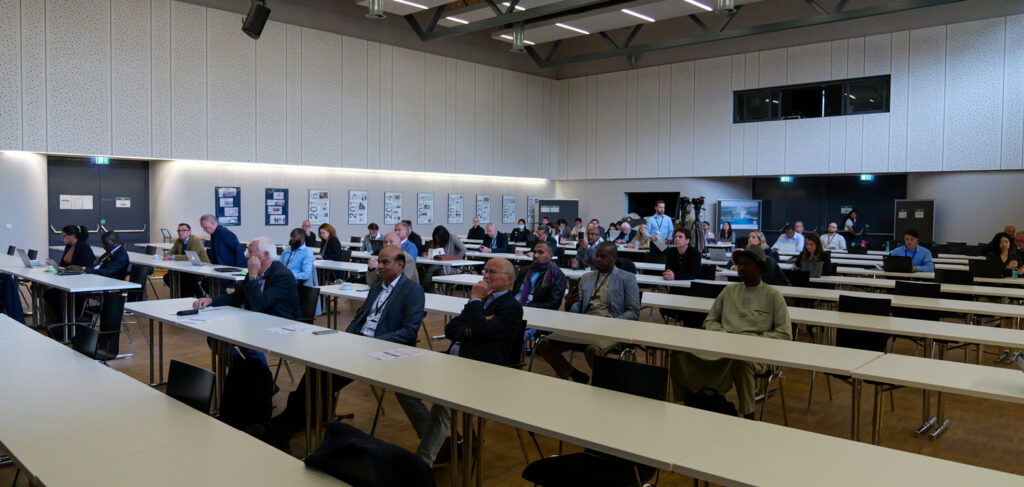 Among the Audience: Experts, Investors, Decision Makers and Media Representatives